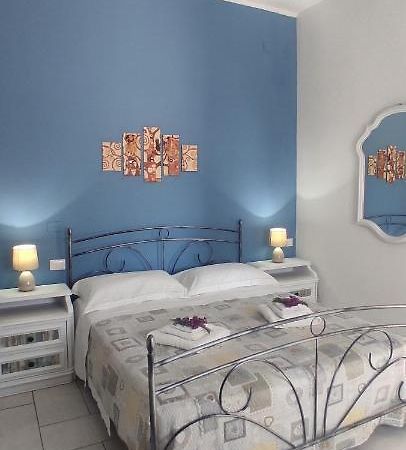 Estia Holidays Apartments - ตาออร์มินา ภายนอก รูปภาพ