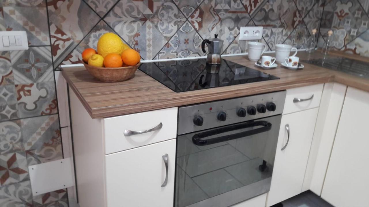 Estia Holidays Apartments - ตาออร์มินา ภายนอก รูปภาพ