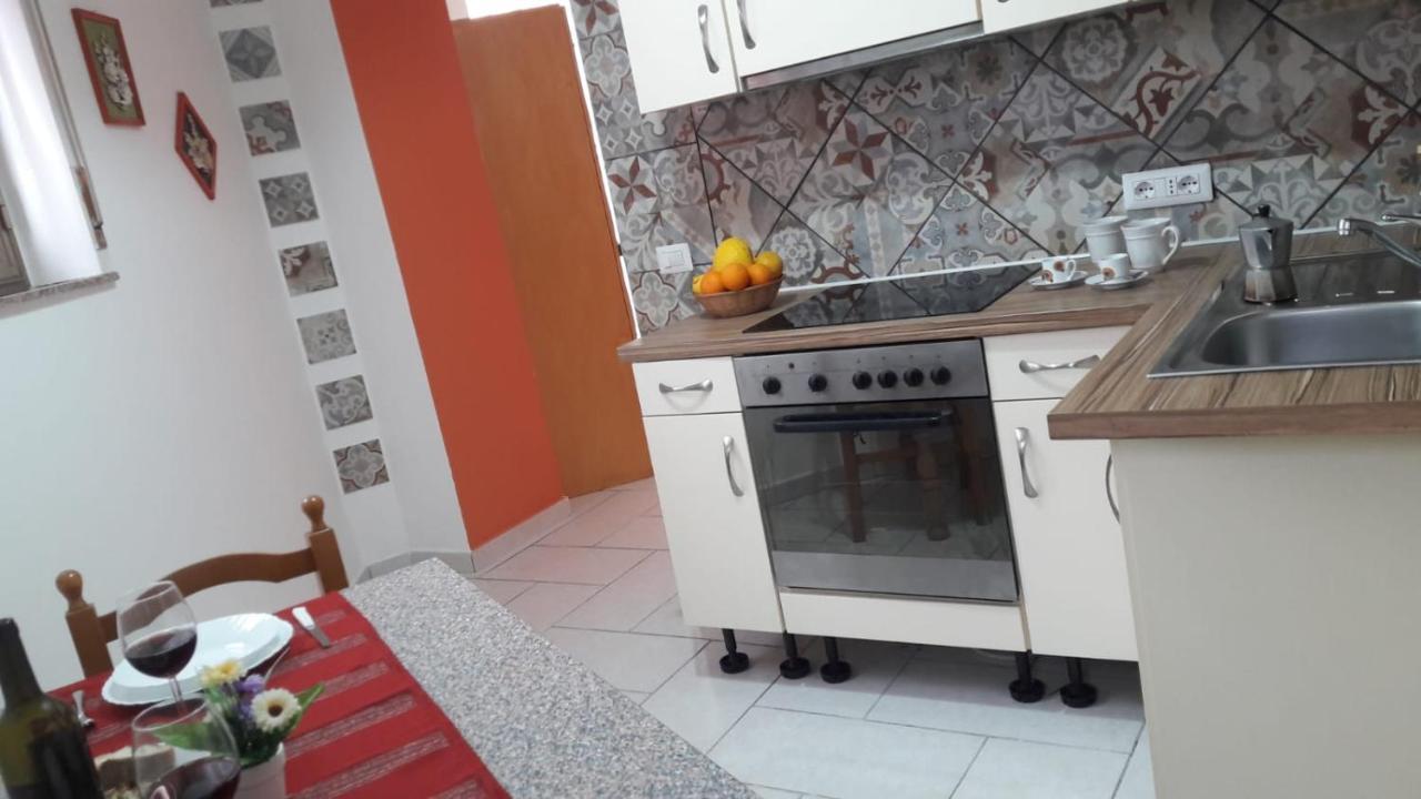 Estia Holidays Apartments - ตาออร์มินา ภายนอก รูปภาพ
