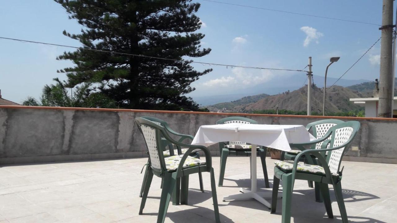 Estia Holidays Apartments - ตาออร์มินา ภายนอก รูปภาพ