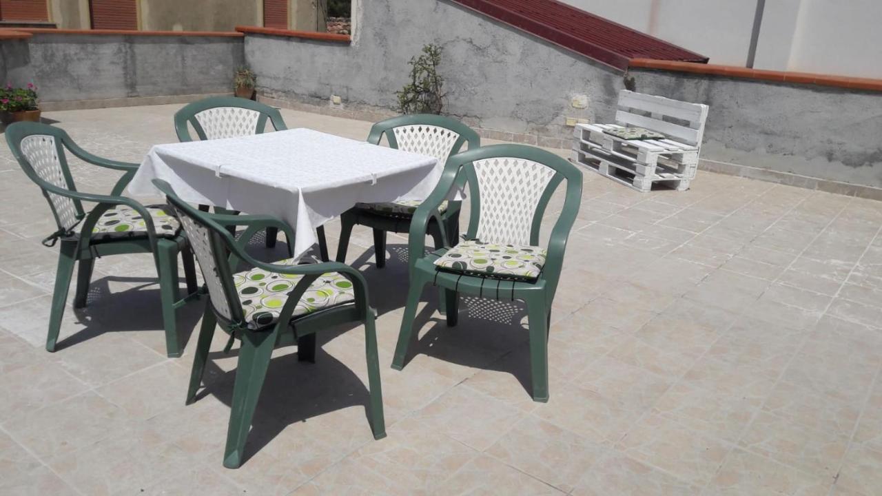 Estia Holidays Apartments - ตาออร์มินา ภายนอก รูปภาพ