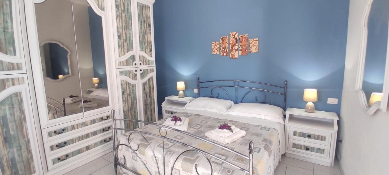 Estia Holidays Apartments - ตาออร์มินา ภายนอก รูปภาพ