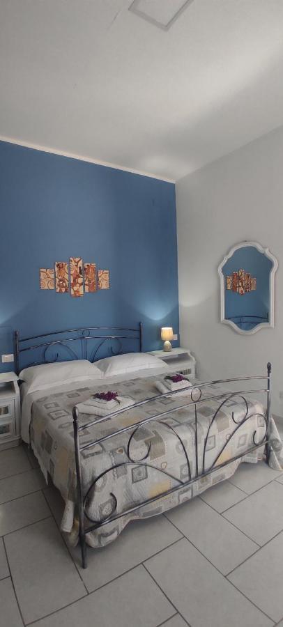 Estia Holidays Apartments - ตาออร์มินา ภายนอก รูปภาพ