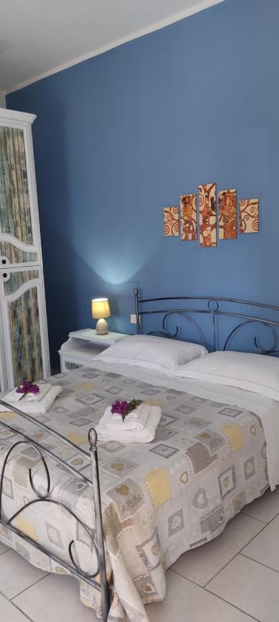 Estia Holidays Apartments - ตาออร์มินา ภายนอก รูปภาพ