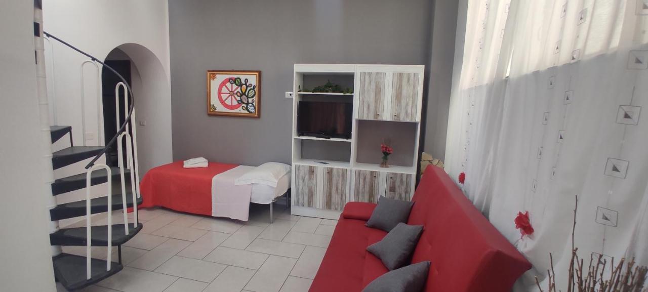 Estia Holidays Apartments - ตาออร์มินา ภายนอก รูปภาพ