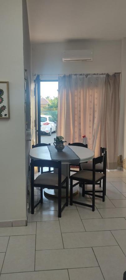 Estia Holidays Apartments - ตาออร์มินา ภายนอก รูปภาพ