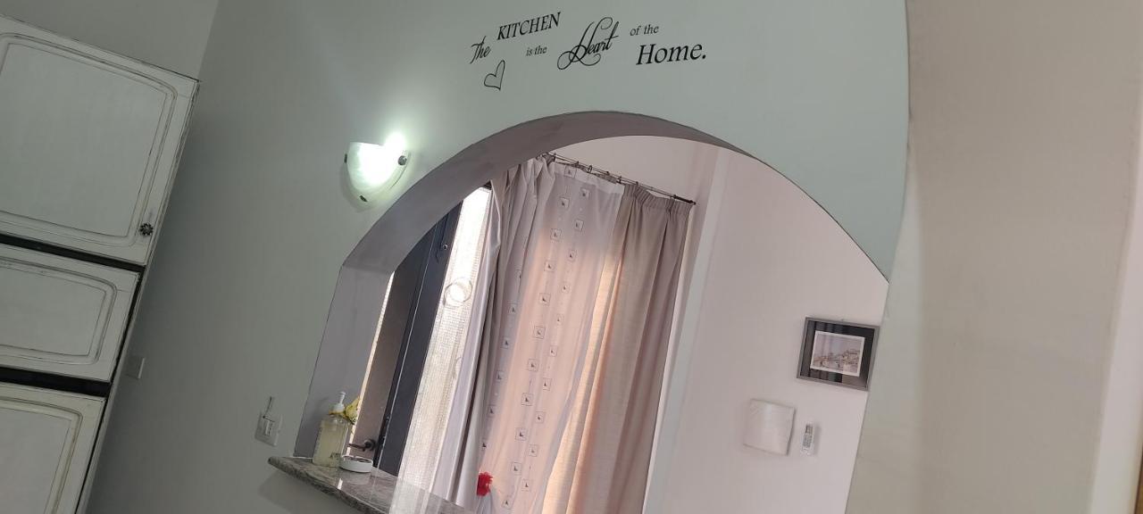 Estia Holidays Apartments - ตาออร์มินา ภายนอก รูปภาพ